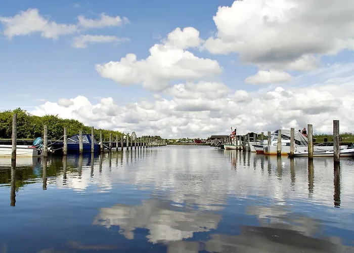 Hotel Skjern מלון 3*