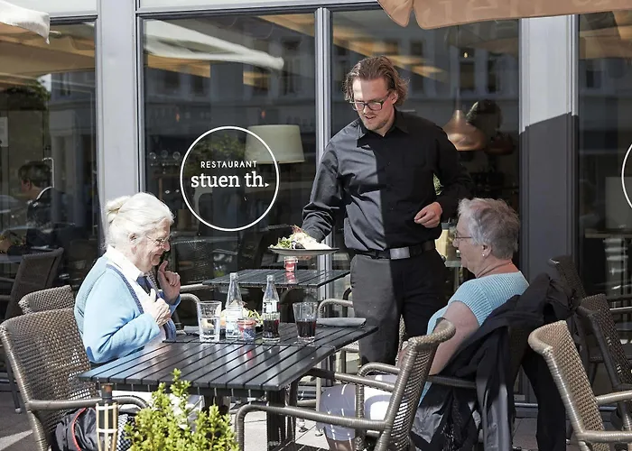 Hotel Skjern מלון Skjern