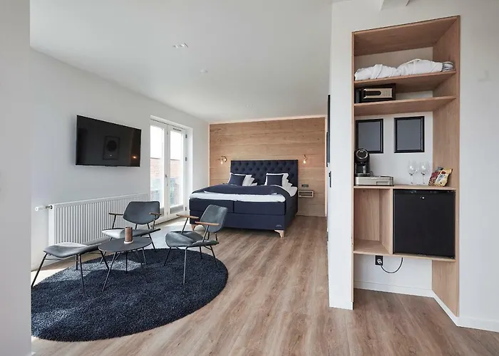 Hotel Skjern מלון 3*