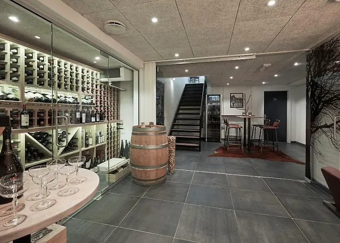 Hotel Skjern מלון 3*